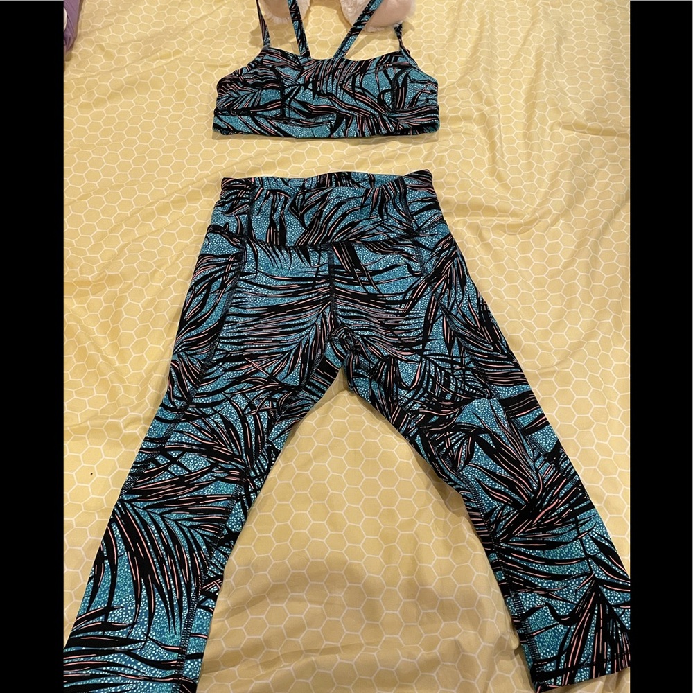 Lululemon forest sports sets